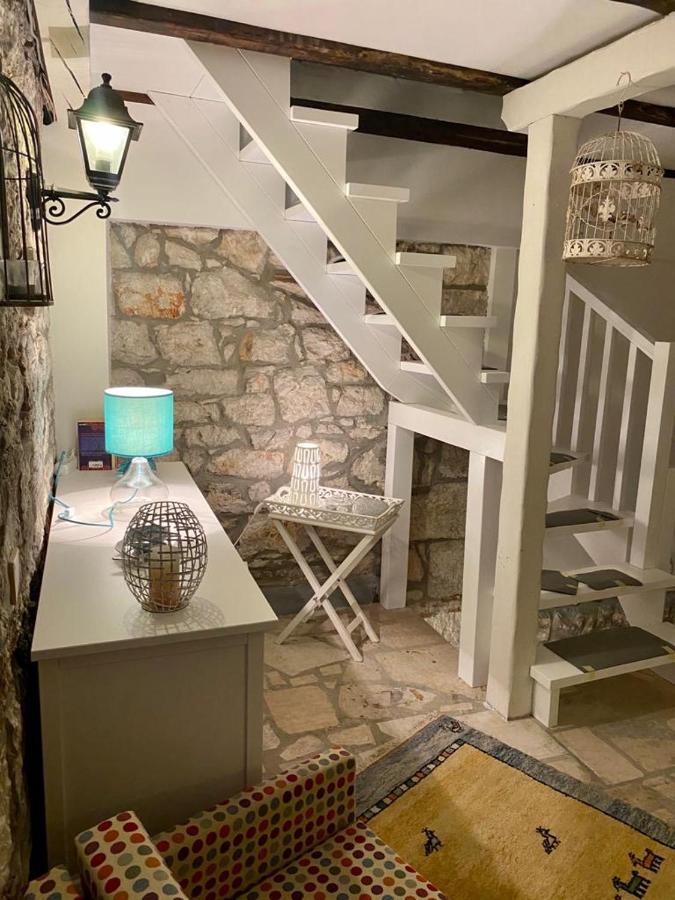 Steinhaus Mit Terrasse Apartment Rovinj Exterior photo