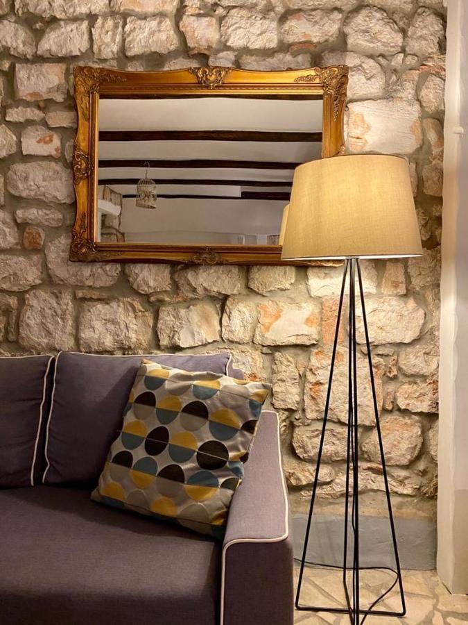 Steinhaus Mit Terrasse Apartment Rovinj Exterior photo